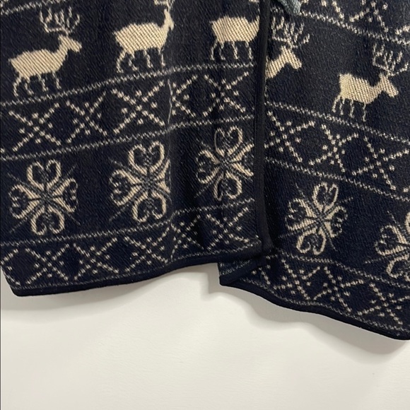 Forever 21 Black and Tan Poncho - Picture 6 of 6